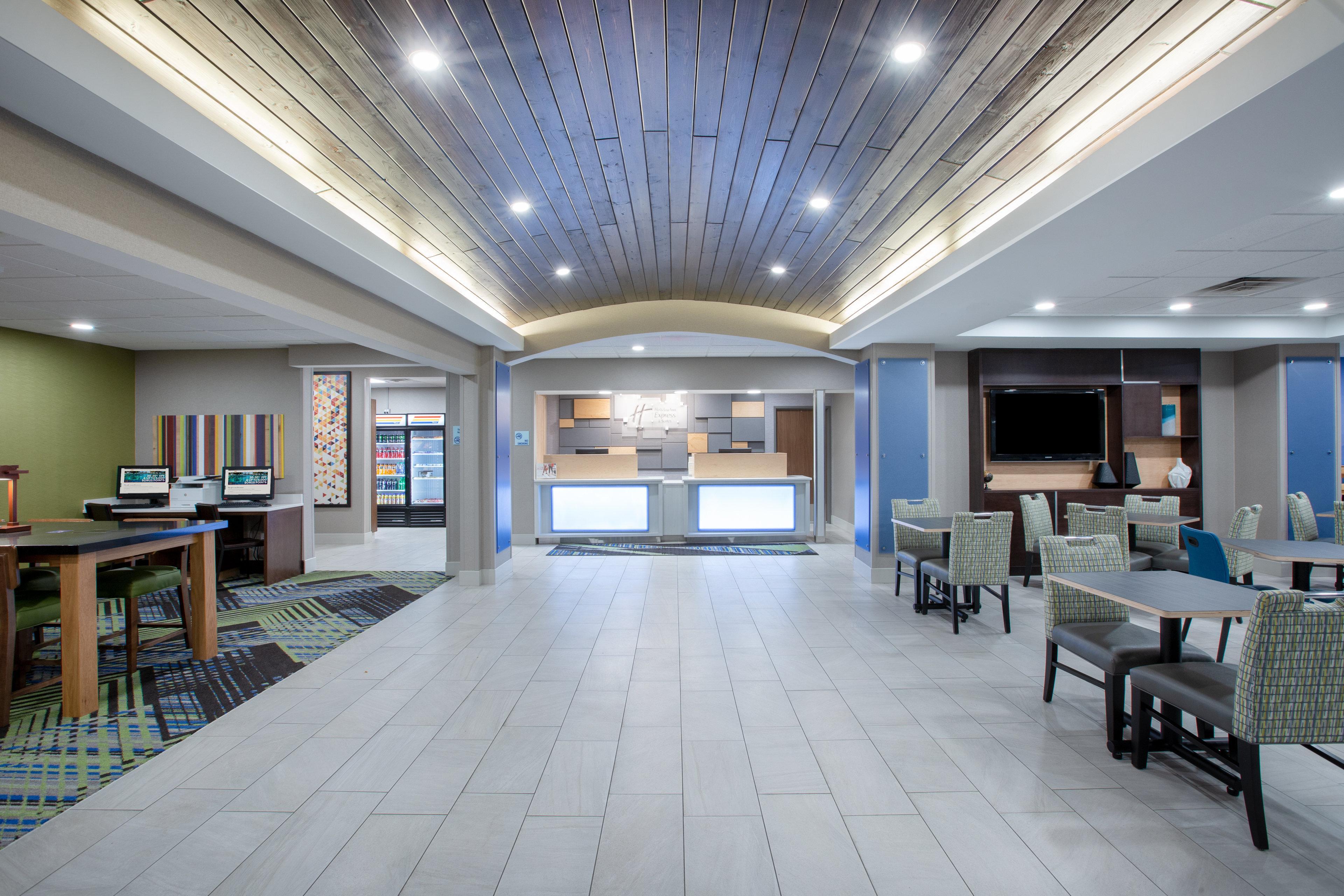 Holiday Inn Express Hotel & Suites Columbus By Ihg Экстерьер фото