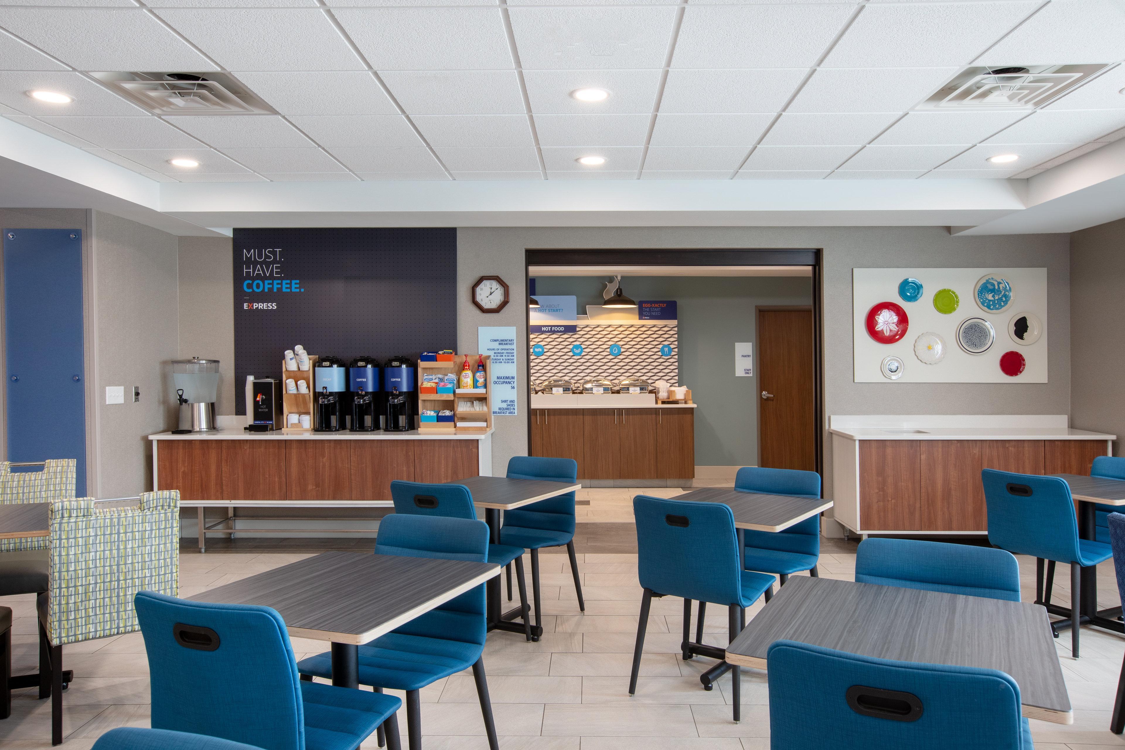 Holiday Inn Express Hotel & Suites Columbus By Ihg Экстерьер фото