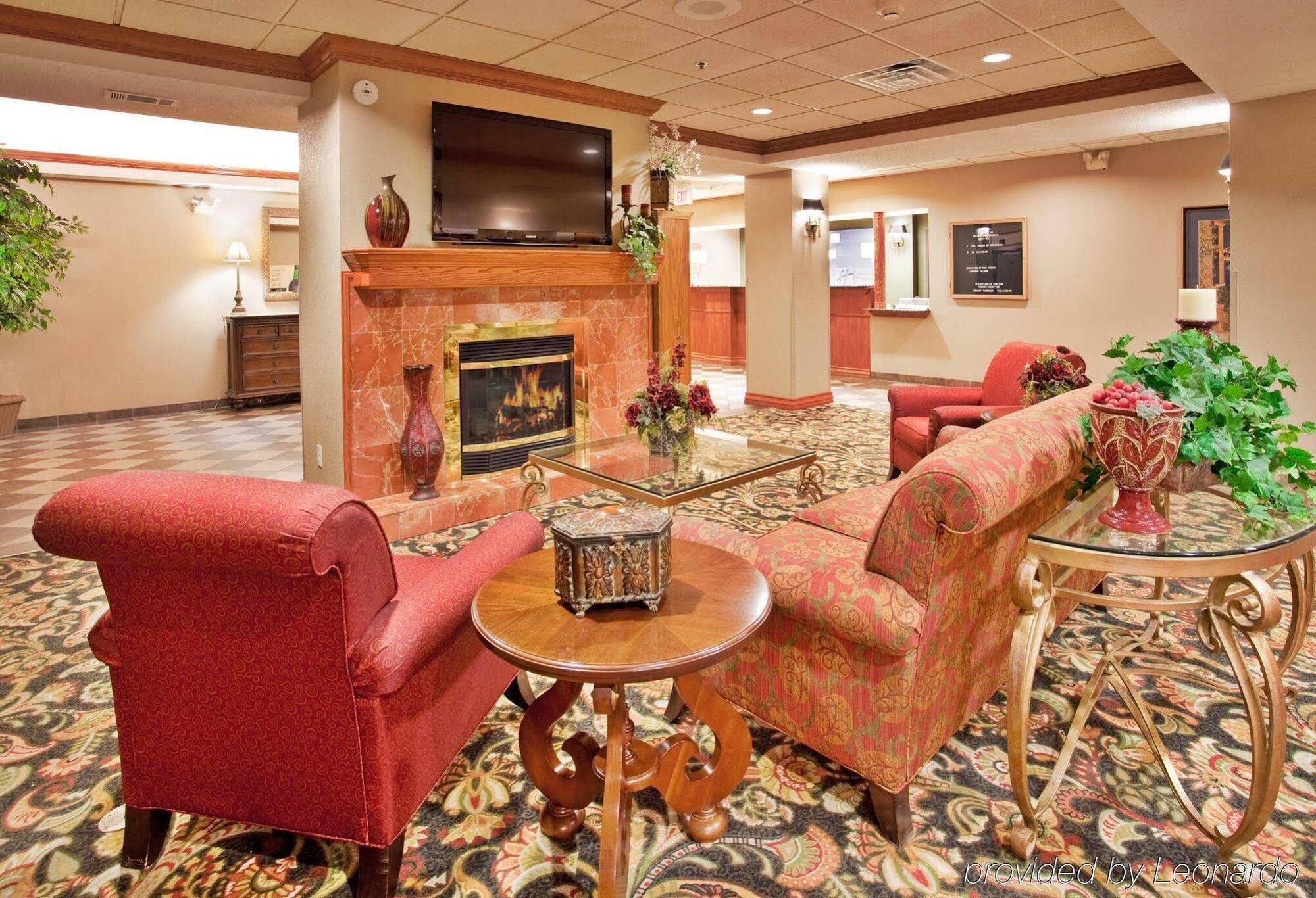 Holiday Inn Express Hotel & Suites Columbus By Ihg Экстерьер фото